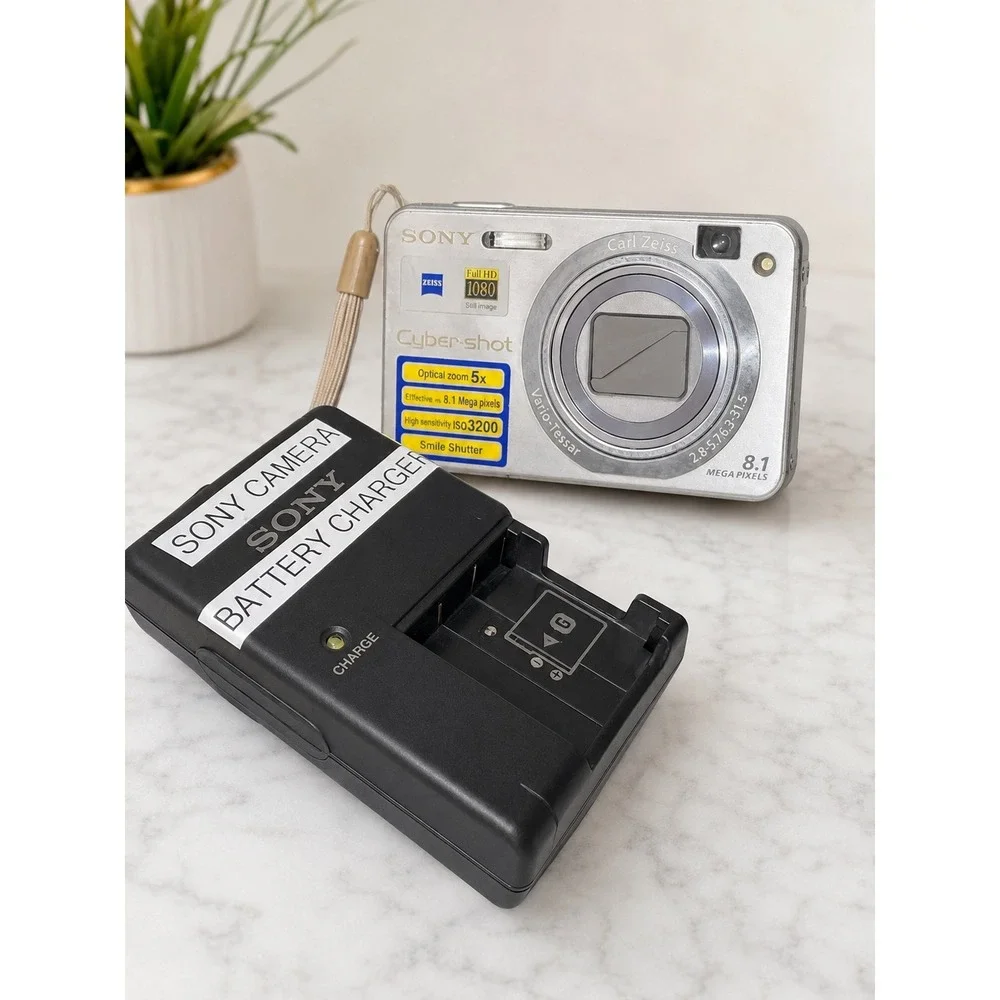 Vintage Cyber-Shot DSC-W150
